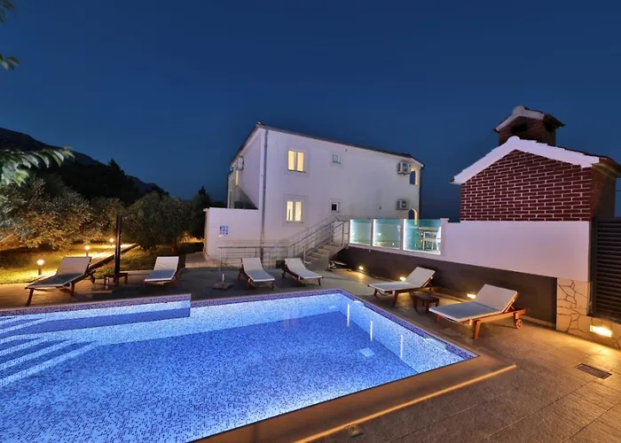 Mala Kate Vila Kastela